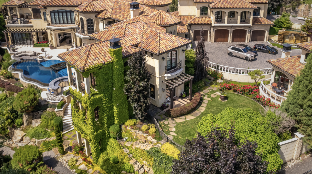 An aerial shot of the lost expensive home in the Okanagan.
