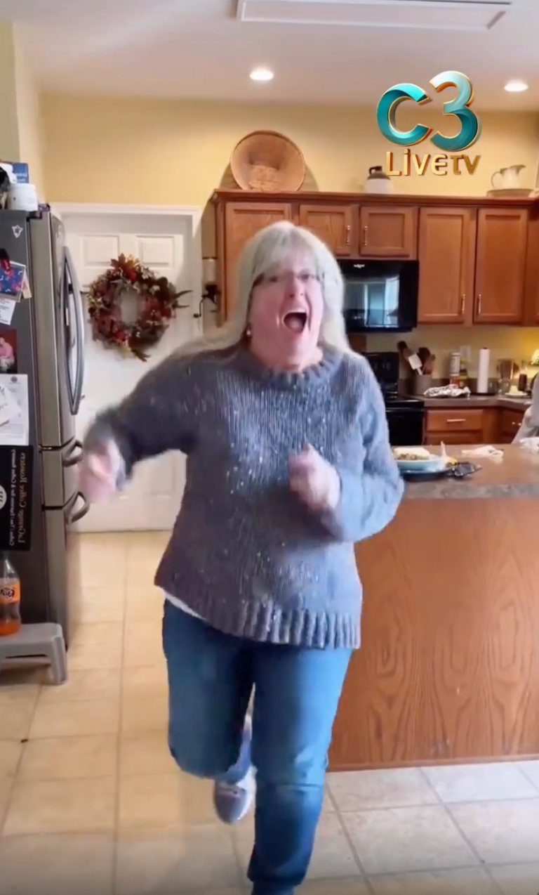 TRENDING NOW: Adults try and fail to skip | iNFOnews.ca