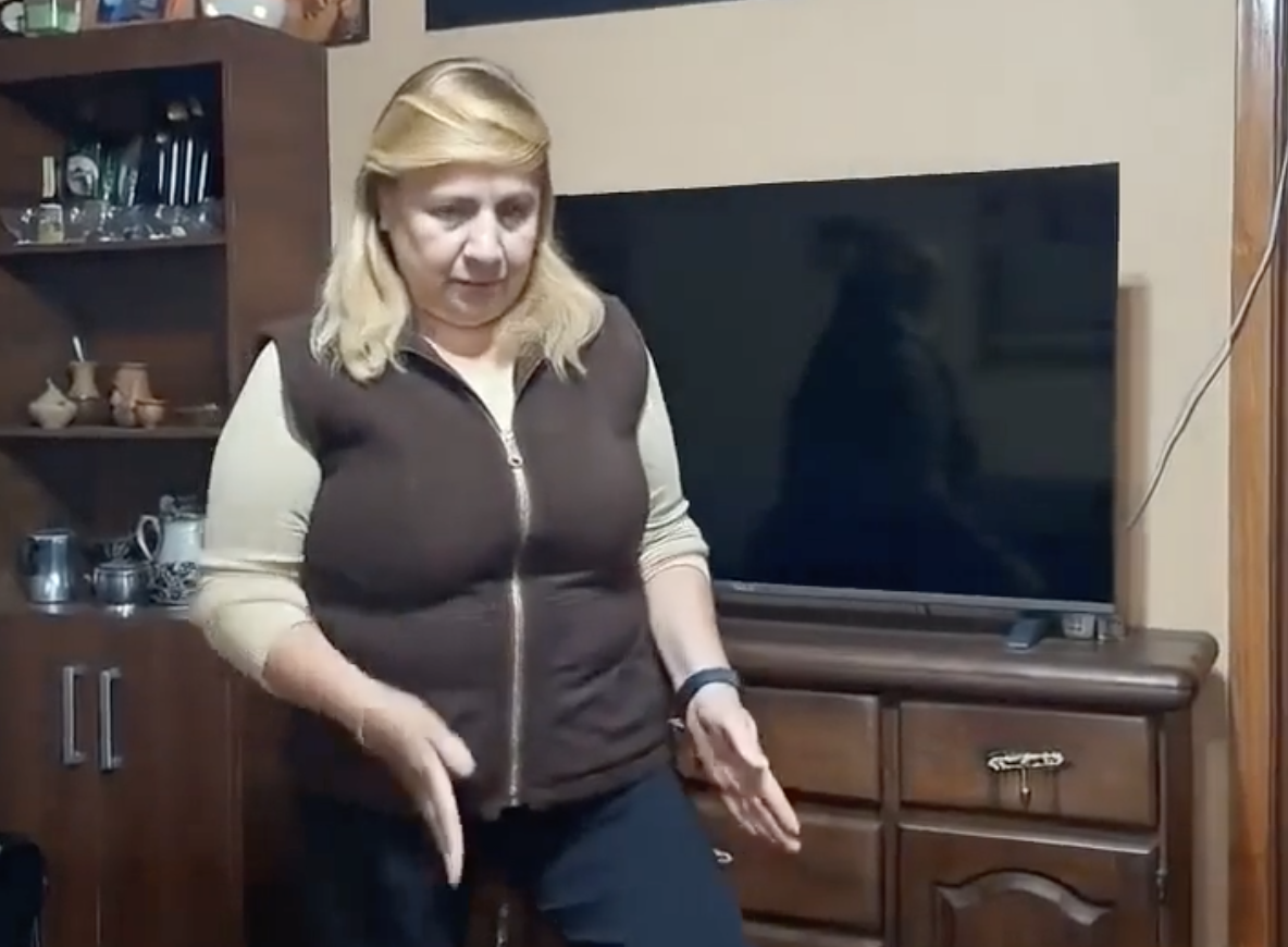 TRENDING NOW: Whose mom is this?