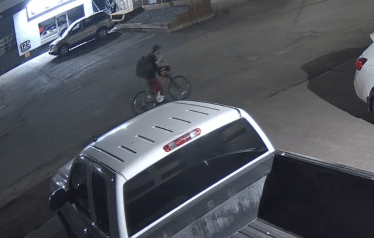 Kamloops cops search for arson suspect after dumpster fire | iNFOnews.ca