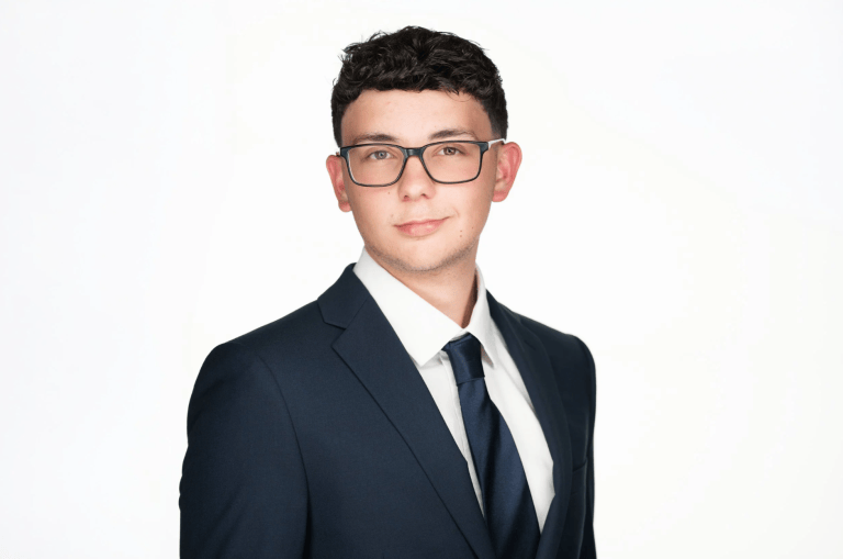 West Kelowna’s new school trustee is fresh out of high school and he says that’s his advantage | iNFOnews.ca