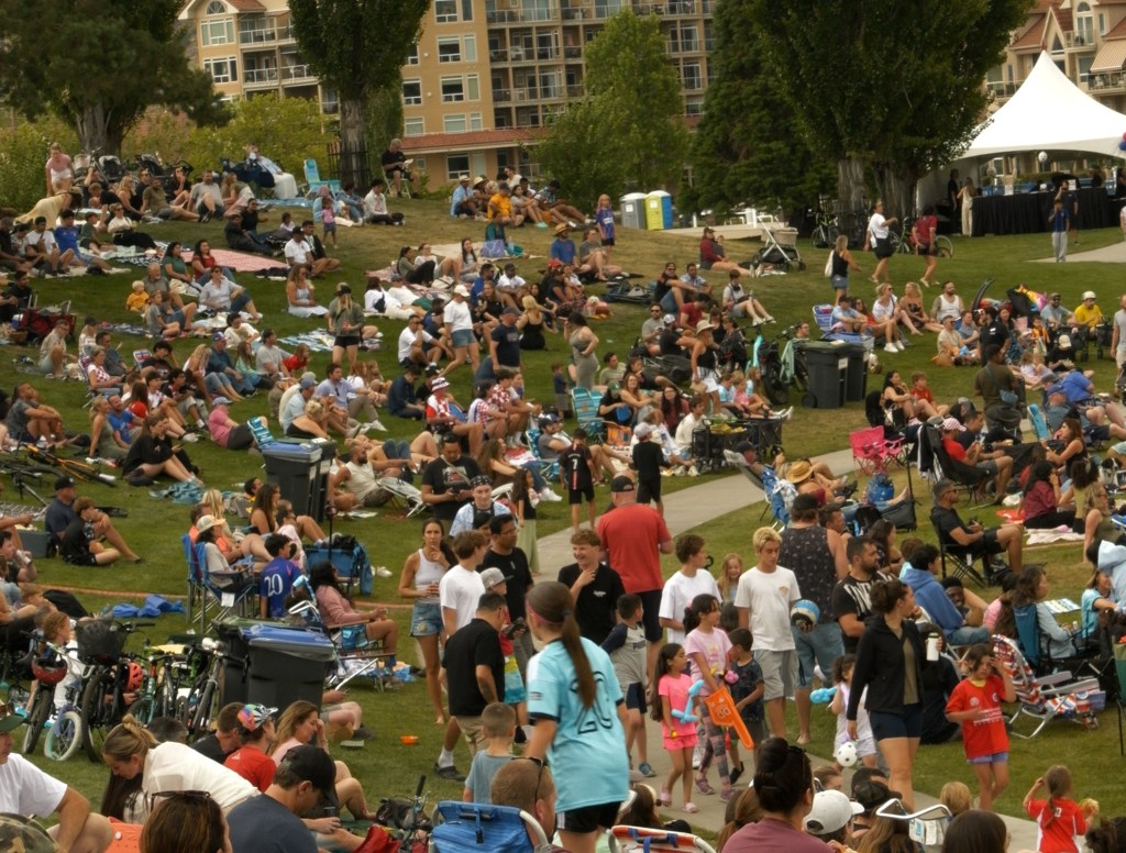 iN VIDEO: Kelowna gathers for Portugal versus Croatia watch party | iNFOnews.ca iN VIDEO: Kelowna gathers for Portugal versus Croatia watch party | iNFOnews.ca