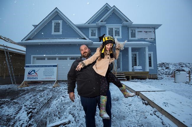 A 'roller-coaster of emotions' for Fort McMurray man who lost home, won lottery | iNFOnews.ca CP507034166