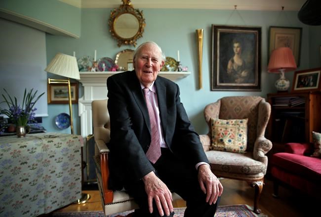 Roger Bannister, who broke the 4-minute mile, dies at 88 | iNFOnews.ca