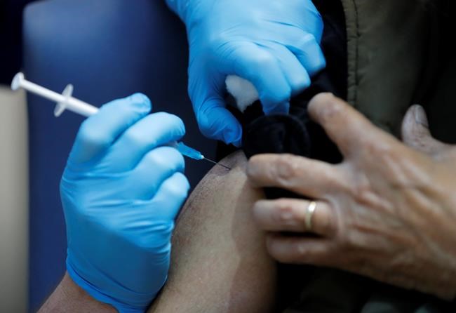 Pfizer vaccine moves closer to getting the OK in the US | iNFOnews.ca