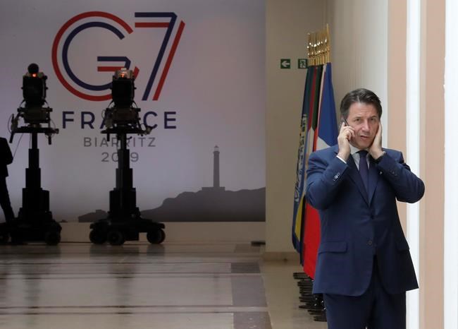 While Italian pols fight, finance minister tries to reassure | iNFOnews.ca
