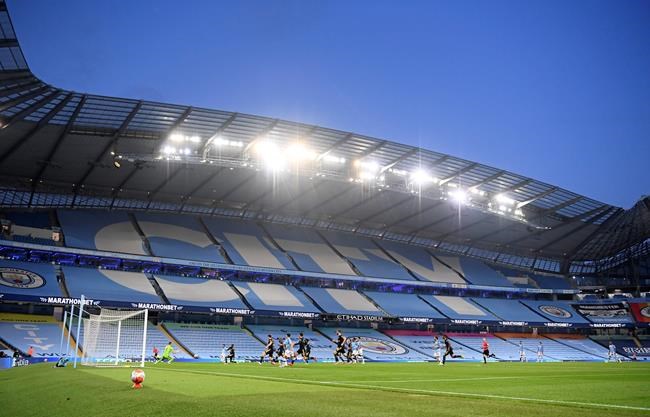 After 100-day wait, English soccer returns and takes a knee | iNFOnews.ca CP852532567