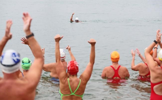 Athlete becomes first person to swim English Channel length | iNFOnews.ca