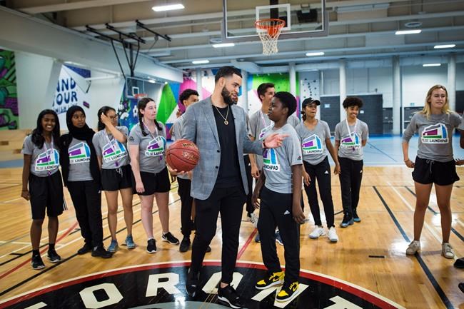 Bench dynamo VanVleet says loyalty a factor in quick deal with Raptors | iNFOnews.ca CP2013015209