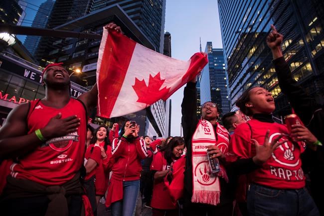 Young Torontonians say watching the Raptors has become 'overwhelming' | iNFOnews.ca