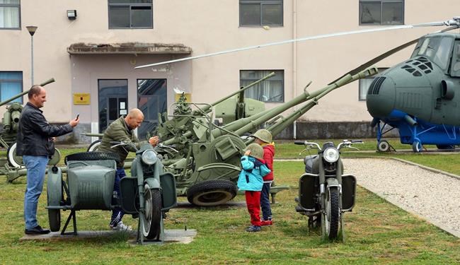 Albania celebrates Independence Day with a military display | iNFOnews.ca
