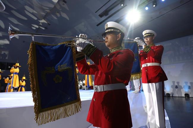 Moon extends olive branch to Tokyo over wartime history | iNFOnews.ca