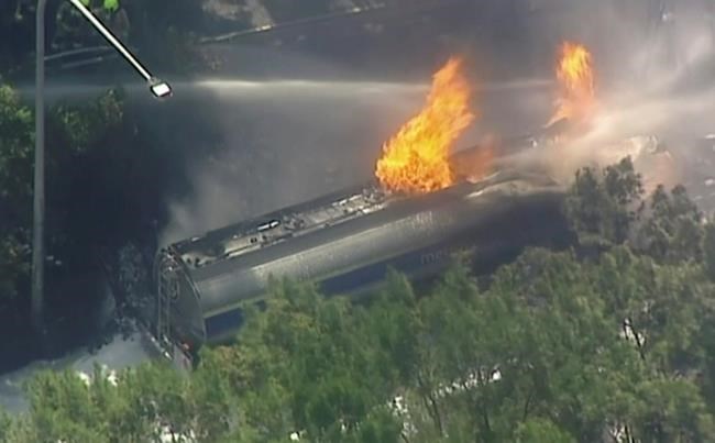 Gasoline tanker fire closes Australian highway | iNFOnews.ca CP457017716