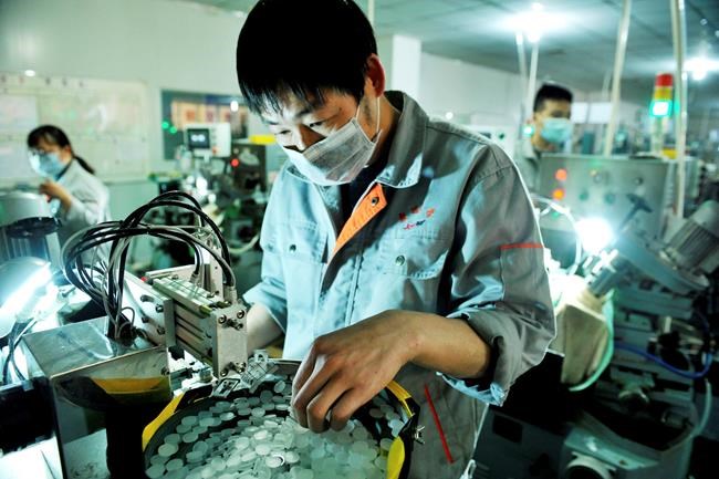 China trade slumps as anti-virus controls close factories | iNFOnews.ca