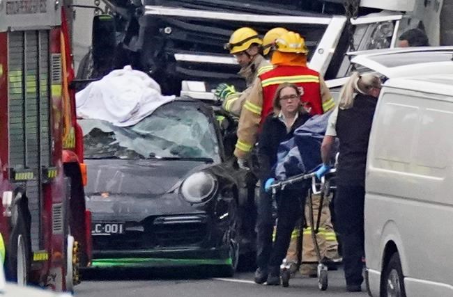 Truck kills 4 Australian police who stopped speeding driver | iNFOnews.ca Truck kills 4 Australian police who stopped speeding driver | iNFOnews.ca