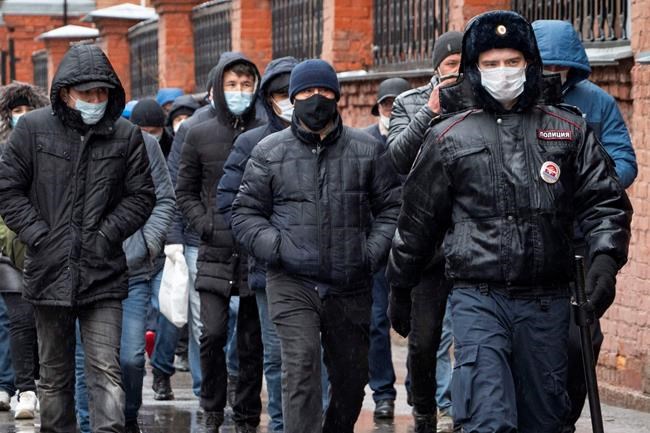 UN: Pandemic reduced migrants by 2 million by mid-2020 | iNFOnews.ca