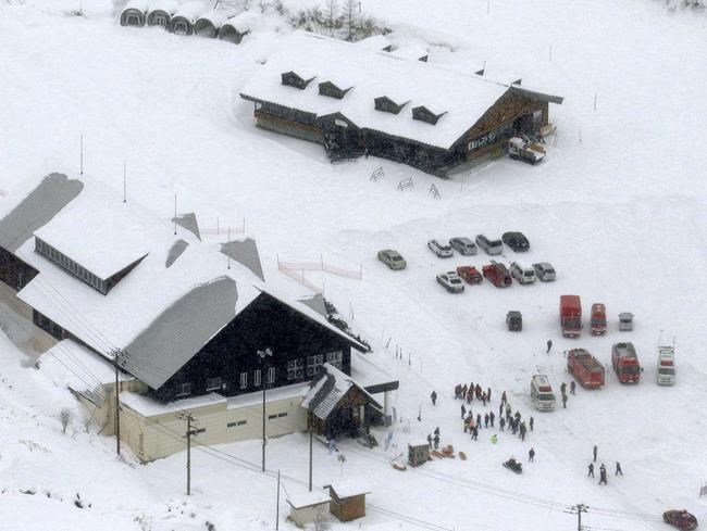 12 skiers injured by flying rocks as Japanese volcano erupts | iNFOnews.ca