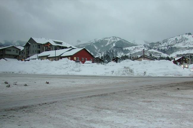 Utah snowboarder triggers avalanche that buries, kills him | iNFOnews.ca Utah snowboarder triggers avalanche that buries, kills him | iNFOnews.ca