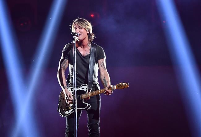 The Latest: Keith Urban wins entertainer of the year at CMAs | iNFOnews.ca