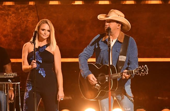 Chris Stapleton wins big at CMAs, Keith Urban nabs top prize | iNFOnews.ca Chris Stapleton wins big at CMAs, Keith Urban nabs top prize | iNFOnews.ca
