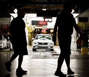Nissan creating 3rd shift, adding 800 jobs at Tennessee auto assembly plant | iNFOnews.ca CP20490389