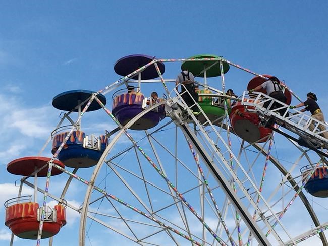 The Latest: 2 injured in fall from Ferris wheel released | iNFOnews.ca