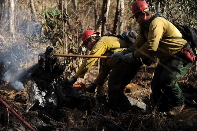 Experts warn of mental health woes as wildfires ravage South | iNFOnews.ca