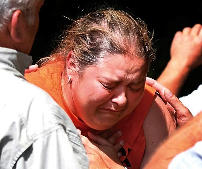 Teen back with family after 11 days missing in national park | iNFOnews.ca