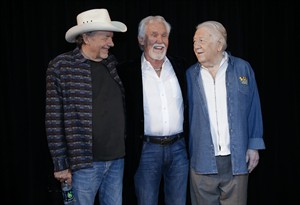 Kenny Rogers, Bobby Bare and 'Cowboy' Jack Clement chosen for Country Music Hall of Fame | iNFOnews.ca CP22848222