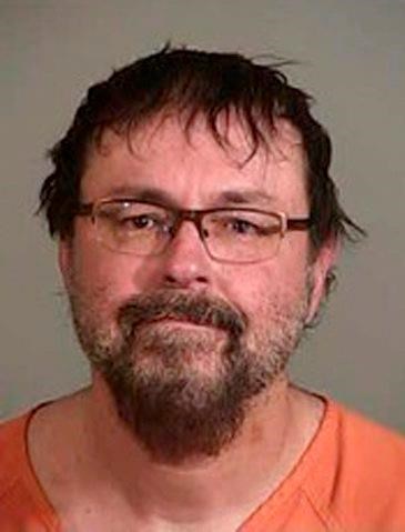 Teacher who fled with student for sex seeks lesser sentence | iNFOnews.ca