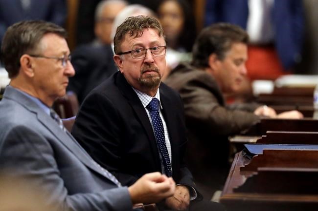 Tennessee House replaces speaker, delays action on lawmaker | iNFOnews.ca