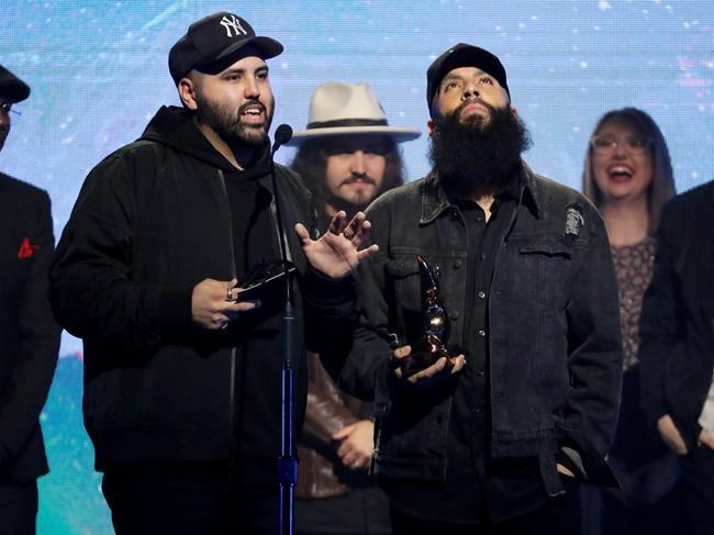 Tauren Wells wins 4, including new artist, at Dove Awards | iNFOnews.ca Tauren Wells wins 4, including new artist, at Dove Awards | iNFOnews.ca