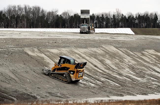 Utility will remove coal ash from pits near Tennessee river | iNFOnews.ca