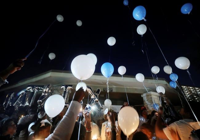 Hundreds pay respects for woman slain in Waffle House attack | iNFOnews.ca CP1837035993