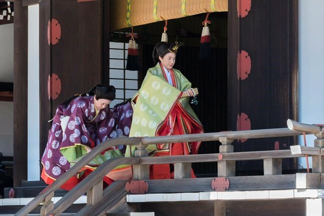 Japan's emperor reports to Shinto gods week after succession | iNFOnews.ca