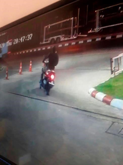 Gunman kills 3, including toddler, in Thailand mall robbery | iNFOnews.ca