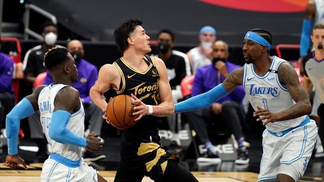 Lakers build big early lead, cruise past Raptors 110-101 | iNFOnews.ca