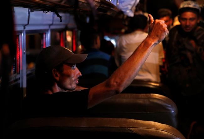 Mexico begins flying, busing migrants back to Honduras | iNFOnews.ca Mexico begins flying, busing migrants back to Honduras | iNFOnews.ca