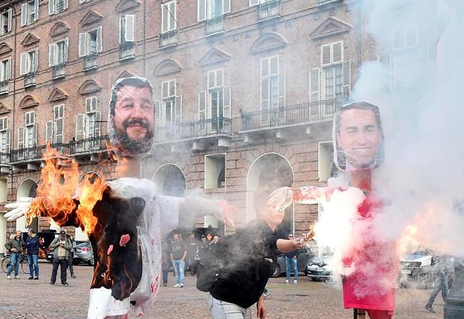 Students protest Italy's spending plans, burning effigies | iNFOnews.ca