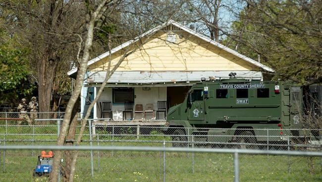 Mom: Austin bomber's black roommate held until suspect found | iNFOnews.ca