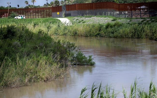 Agents find 3-year-old migrant boy alone near Texas border | iNFOnews.ca Agents find 3-year-old migrant boy alone near Texas border | iNFOnews.ca