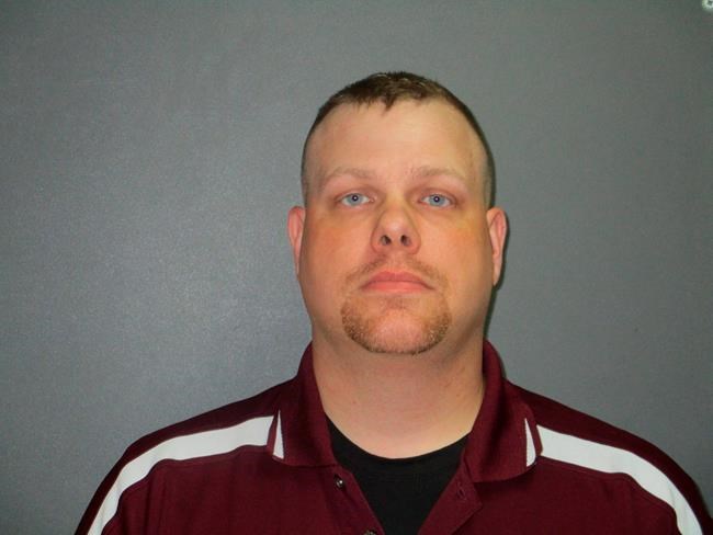 Texas officer charged for killing man who ran over his foot | iNFOnews.ca Texas officer charged for killing man who ran over his foot | iNFOnews.ca