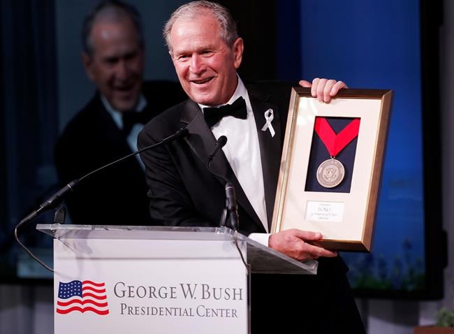 Bono gets new George W. Bush Medal for leadership | iNFOnews.ca CP1760741253
