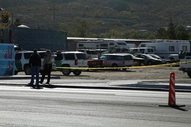 The Latest: Border agents chased man before deadly gunbattle | iNFOnews.ca