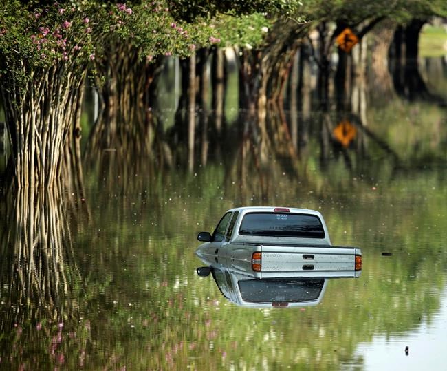 The Latest: Memorial held for Texas coach | iNFOnews.ca