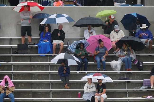 Storms dump record rain in Oklahoma and cause death in Texas | iNFOnews.ca Storms dump record rain in Oklahoma and cause death in Texas | iNFOnews.ca