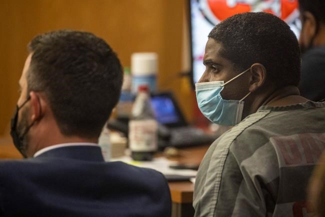 Judge orders release of ex-Dallas cop arrested in killings | iNFOnews.ca CP1922723652