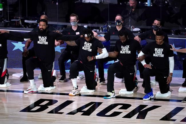 Players try to stay busy, ready sitting on the bubble bench | iNFOnews.ca Players try to stay busy, ready sitting on the bubble bench | iNFOnews.ca