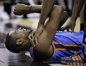 Thunder star Kevin Durant sits out against Celtics with shoulder injury | iNFOnews.ca CP26950531