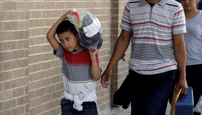 US lawyers: Ruling allows detention of immigrant families | iNFOnews.ca US lawyers: Ruling allows detention of immigrant families | iNFOnews.ca